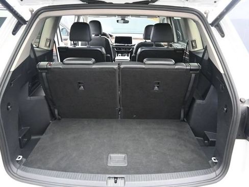 Used 2024 Volkswagen Atlas SE AWD/4WD image 34