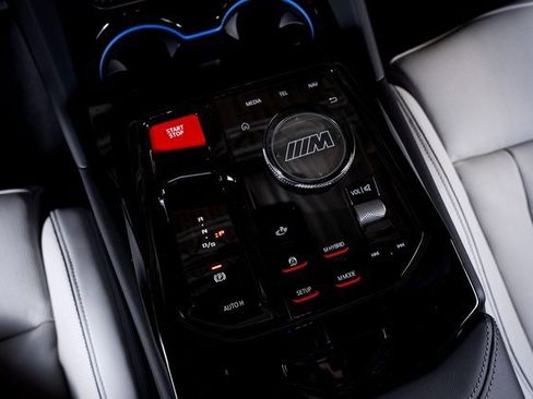 Used 2025 BMW M5 w/ Carbon Package image 48