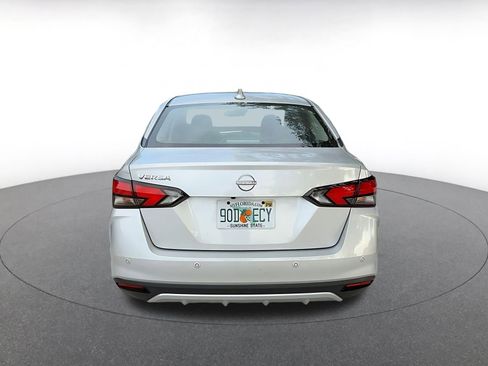 Used 2025 Nissan Versa SV image 7