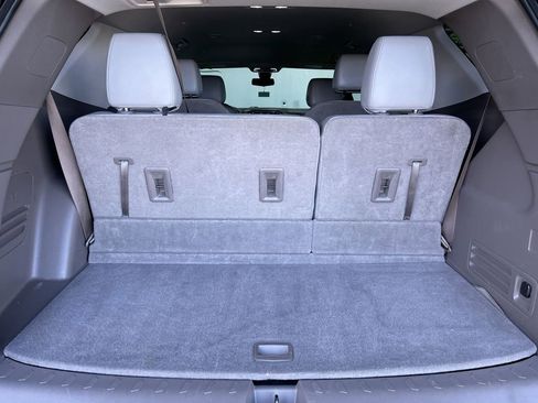 Used 2021 Chevrolet Traverse LT w/ LT Premium Package image 28