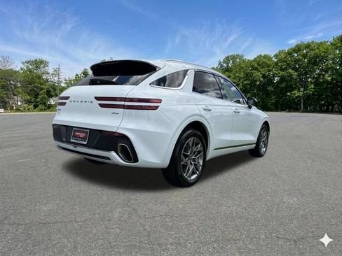 Used 2024 Genesis GV70 2.5T AWD/4WD image 9
