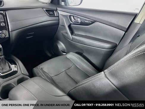 Used 2018 Nissan Rogue SL FWD image 24