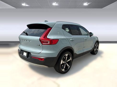 Used 2019 Volvo XC40 T5 Momentum AWD/4WD image 9