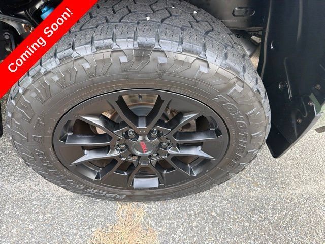 Used 2022 Toyota Tundra Limited w/ TRD Off-Road Package AWD/4WD image 7