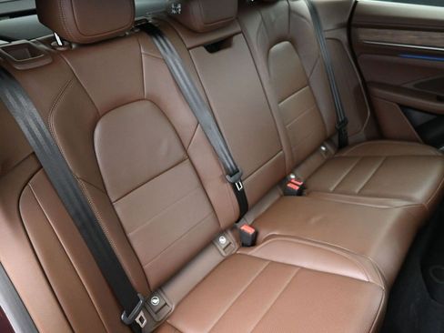 Used 2025 Porsche Macan 4 Electric image 27