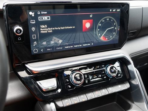 Used 2024 GMC Sierra 1500 Denali w/ Technology Package image 3