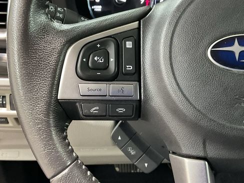 Used 2018 Subaru Forester 2.5i Limited AWD/4WD image 9
