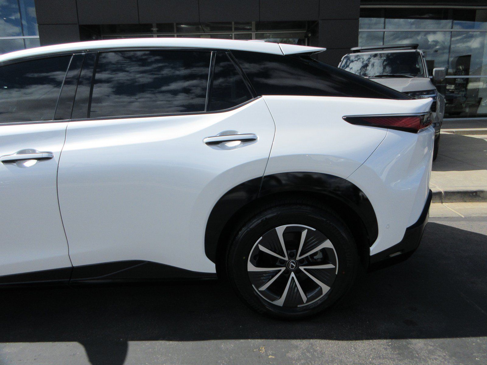 Used 2023 Lexus RZ 450e Premium w/ Technology Package AWD/4WD image 4