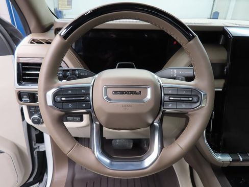 Used 2025 GMC Yukon Denali w/ Denali Reserve Package image 51