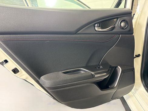 Used 2017 Honda Civic Type R image 26