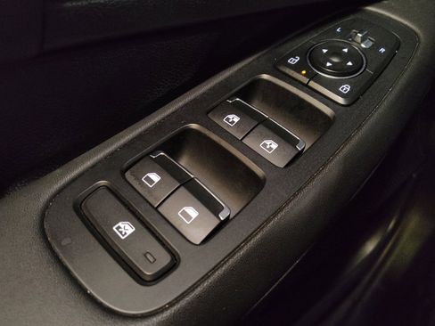Used 2025 Hyundai Sonata SEL FWD image 27