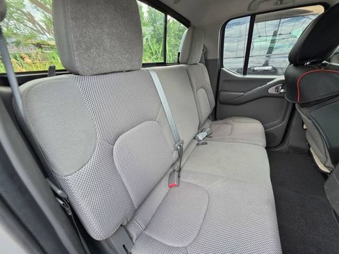 Used 2019 Nissan Frontier SV AWD/4WD image 9