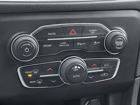 Used 2021 Dodge Charger SXT AWD/4WD image 18