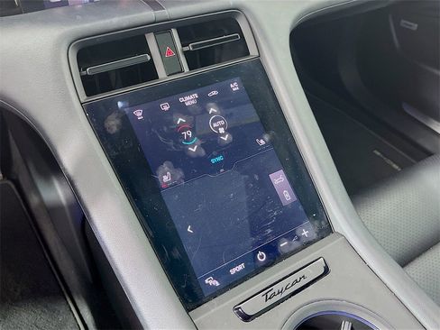 Used 2021 Porsche Taycan 4S image 18