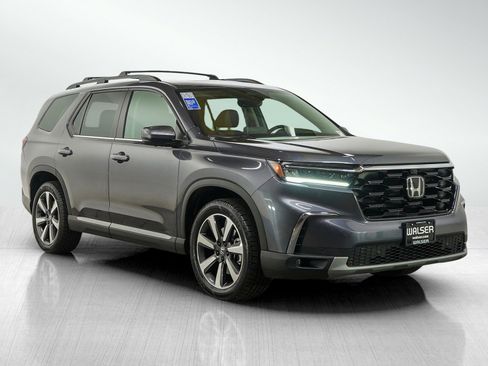 Used 2023 Honda Pilot Elite image 7