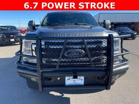 Used 2022 Ford F250 Lariat w/ Lariat Value Package image 7