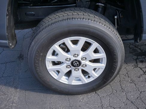 Used 2024 Toyota Tacoma SR5 RWD image 8