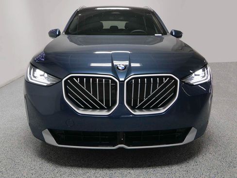 Used 2026 BMW X3 xDrive30i w/ Premium Package AWD/4WD image 2