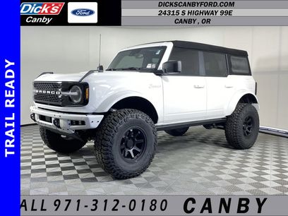 New 2023 Ford Bronco Badlands w/ Sasquatch Package