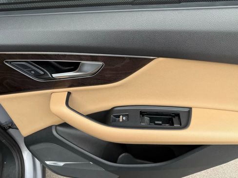 Used 2020 Audi Q7 3.0T Premium Plus w/ Premium Plus Package image 26