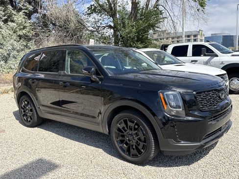 Used 2021 Kia Telluride EX w/ EX Premium Package AWD/4WD image 4