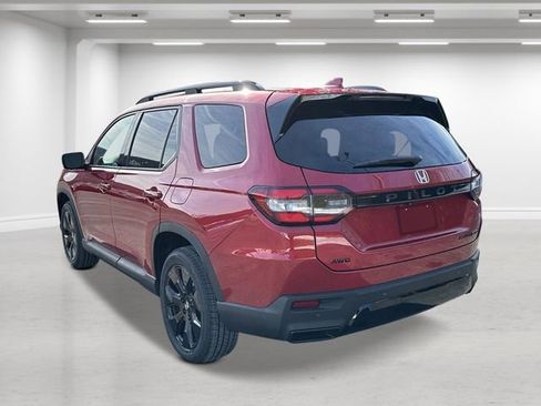 New 2026 Honda Pilot Black Edition image 5