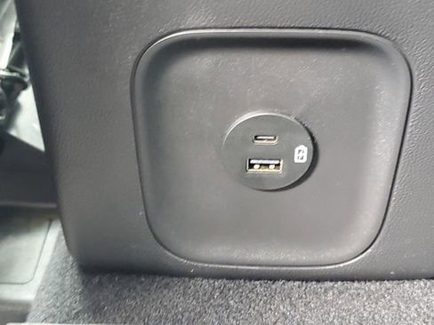 Certified 2023 Ford Escape Platinum image 30