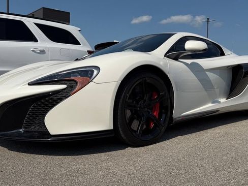 Used 2015 McLaren 650S Spider RWD image 16