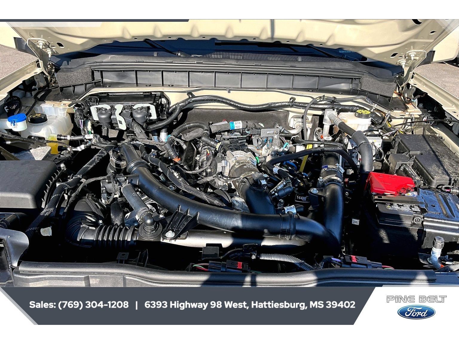 Used 2025 Ford Bronco Outer Banks AWD/4WD image 8