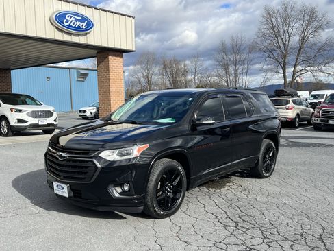 Used 2020 Chevrolet Traverse Premier w/ Redline Edition image 2