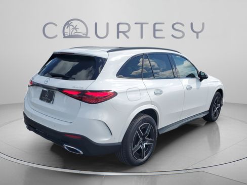 Certified 2026 Mercedes-Benz GLC 300 4MATIC image 4