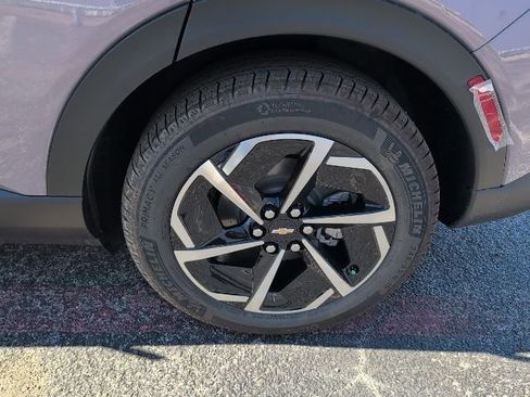 New 2026 Chevrolet Equinox EV LT w/ Comfort Package image 3