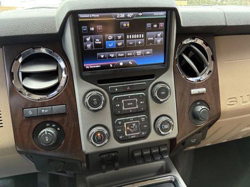 Used 2013 Ford F250 Lariat w/ Chrome Pkg image 13