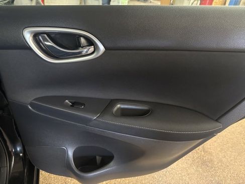 Used 2015 Nissan Sentra S image 22