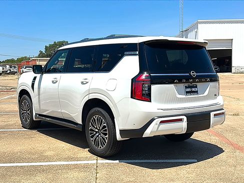 New 2026 Nissan Armada SL w/ Captain's Chari Seat Package AWD/4WD image 6