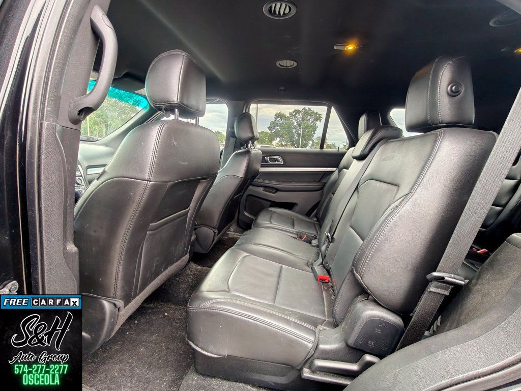 Used 2016 Ford Explorer XLT w/ Equipment Group 202A AWD/4WD image 17