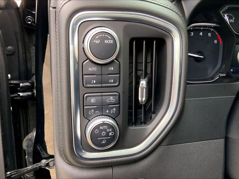 Used 2020 GMC Sierra 1500 SLT image 34