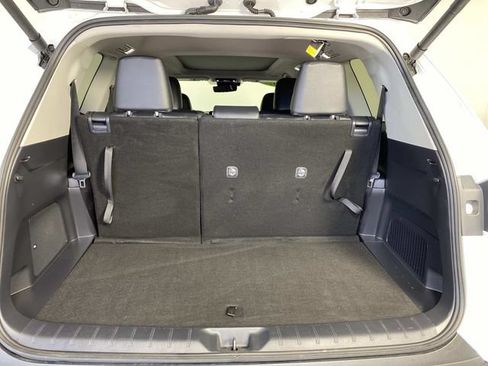 Used 2025 Toyota Grand Highlander AWD image 8