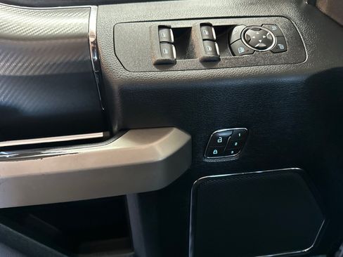 Used 2020 Ford F150 Lariat w/ Equipment Group 502A Luxury AWD/4WD image 11