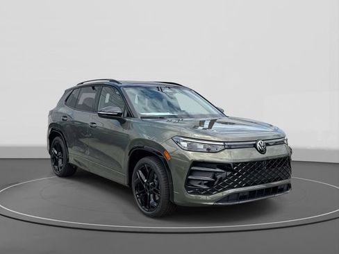 New 2026 Volkswagen Tiguan SE R-Line FWD image 1