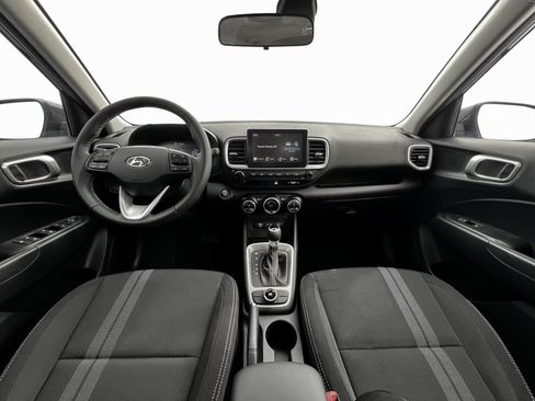 New 2025 Hyundai Venue SEL image 13