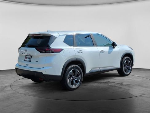 Used 2025 Nissan Rogue SV AWD/4WD image 7