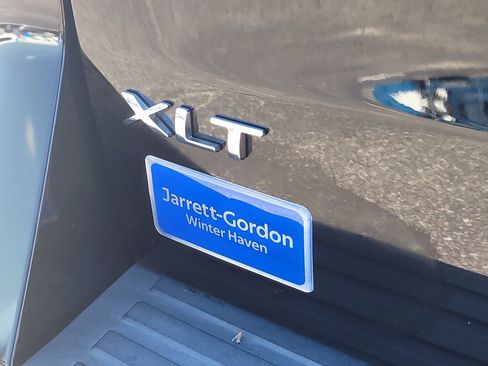 Used 2023 Ford Expedition XLT image 6