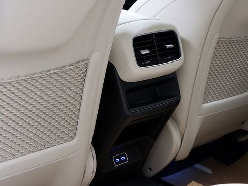 New 2026 Mercedes-Benz GLE 450 4MATIC image 16