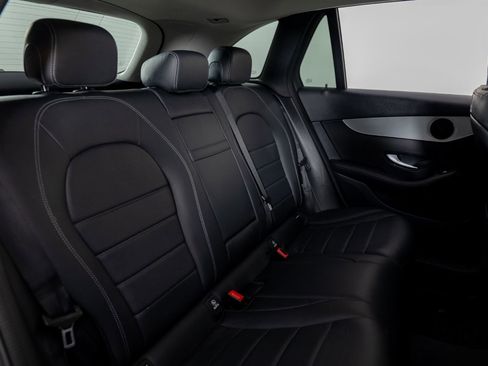 Used 2019 Mercedes-Benz GLC 300 4MATIC w/ Premium Package image 24