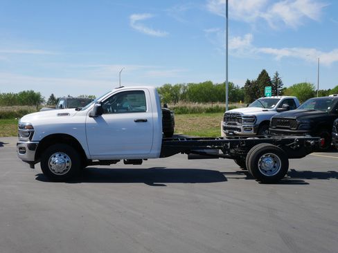 New 2025 RAM 3500 Tradesman image 3