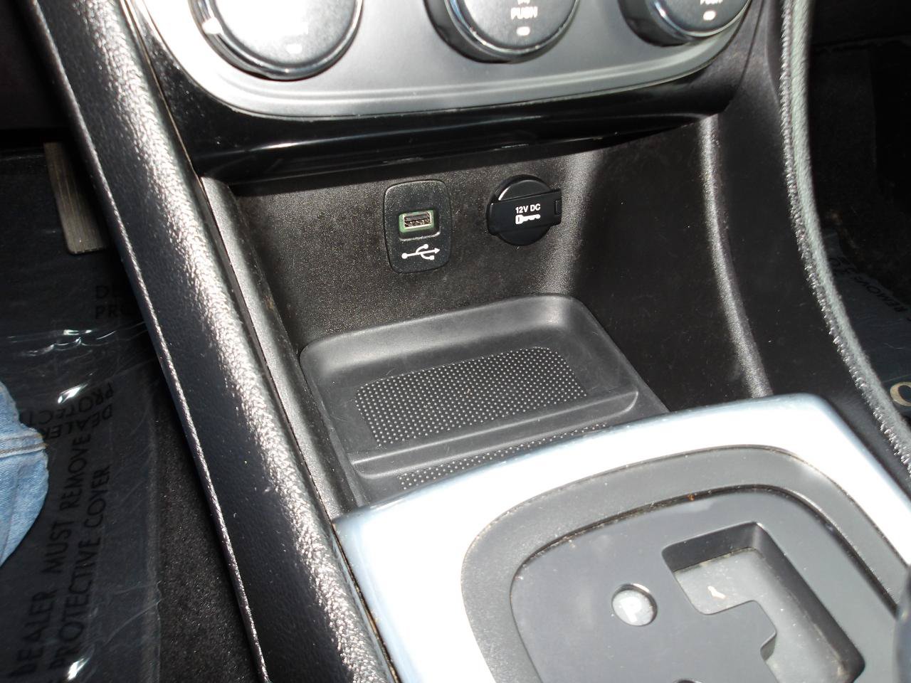 Used 2014 Chrysler 200 Limited FWD image 24