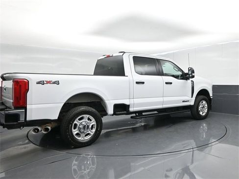Used 2025 Ford F350 XLT image 8