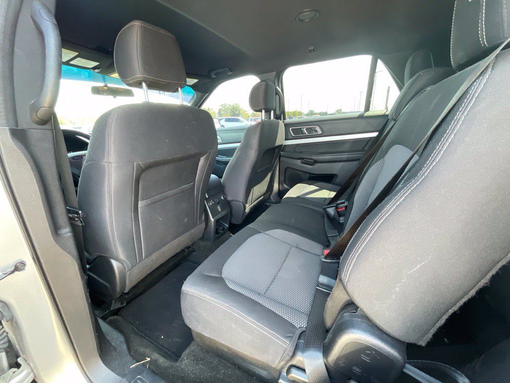 Used 2016 Ford Explorer XLT AWD/4WD image 19