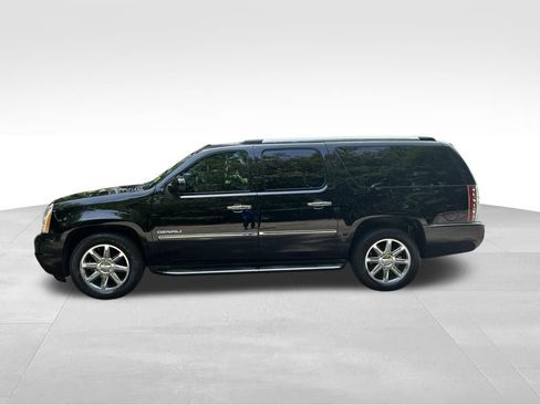 Used 2014 GMC Yukon XL Denali AWD/4WD image 2